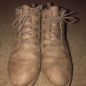 american eagle boots